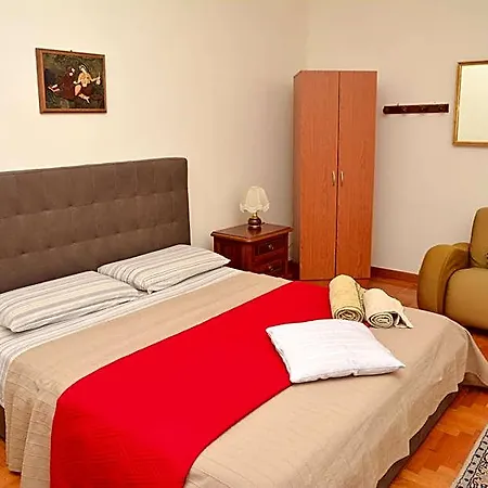 Lian B&B